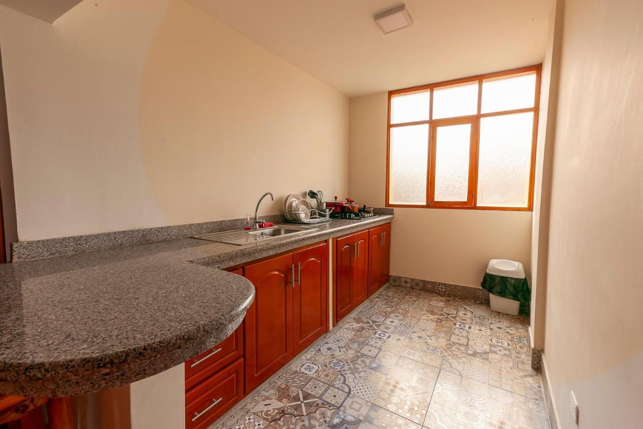 Los Ponchos Inn Apartasuite Otavalo Exterior photo